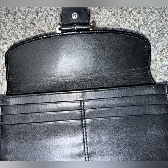Coach black fold over snap wallet - Picture 9 of 12